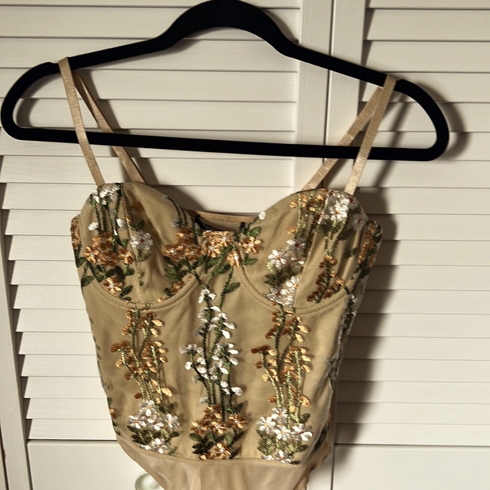 Lulus embroidered bodysuit. Size M.